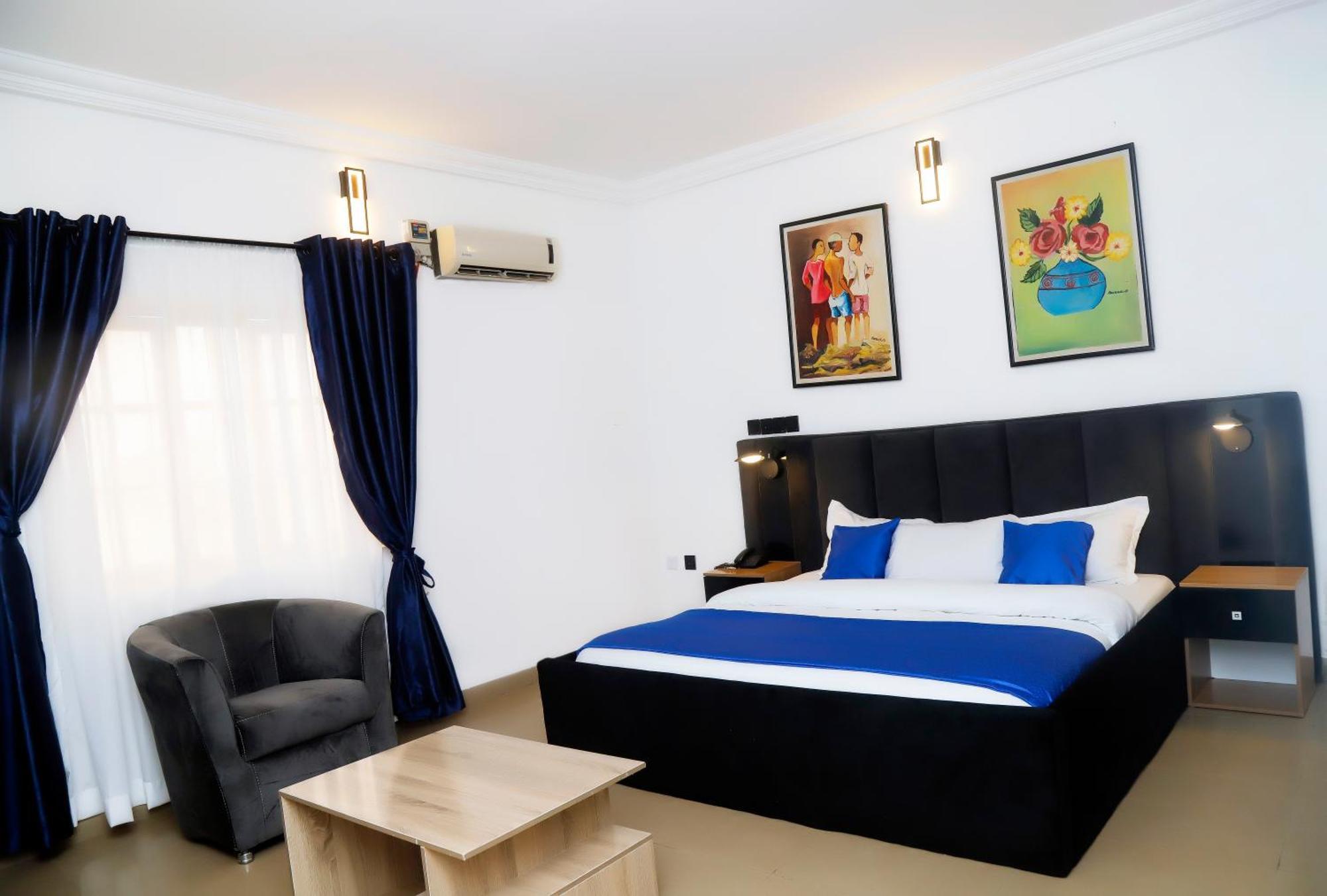 Western Dreams Hotel Abuja Exterior photo