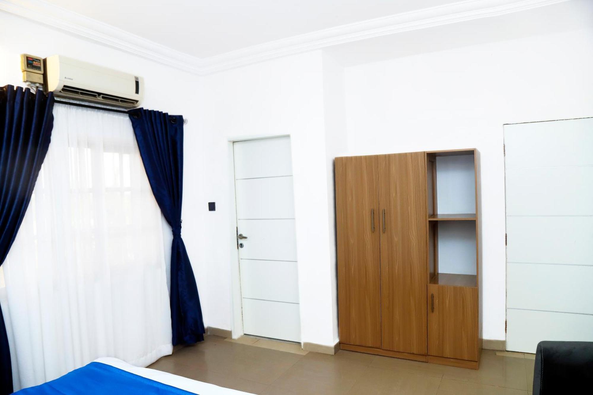 Western Dreams Hotel Abuja Exterior photo