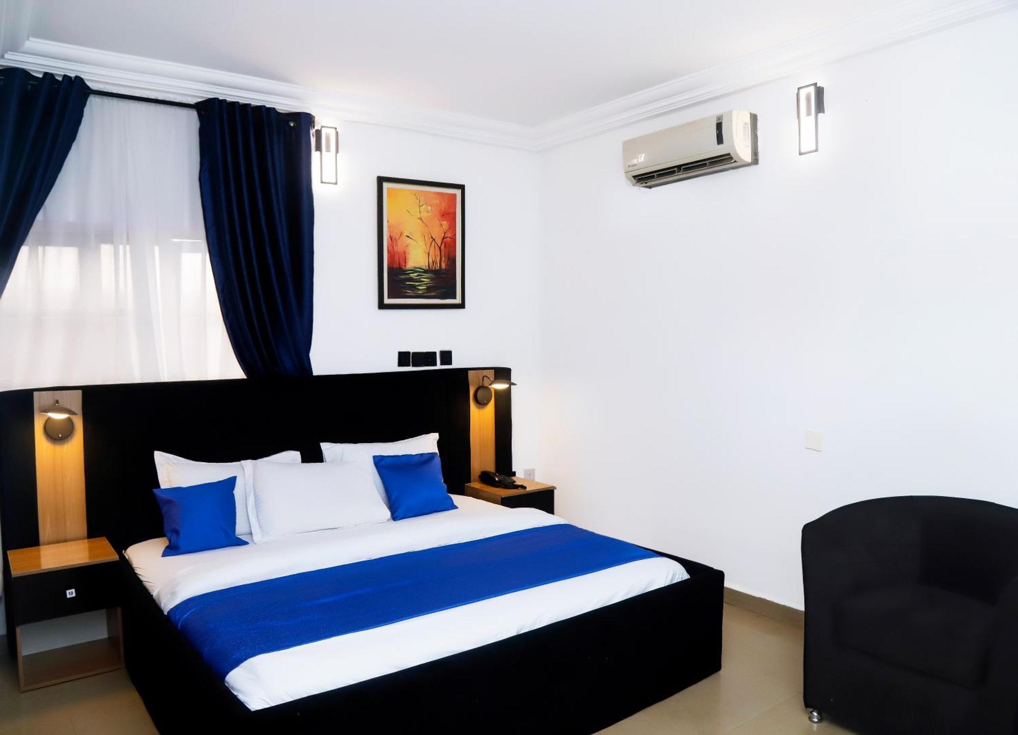 Western Dreams Hotel Abuja Exterior photo