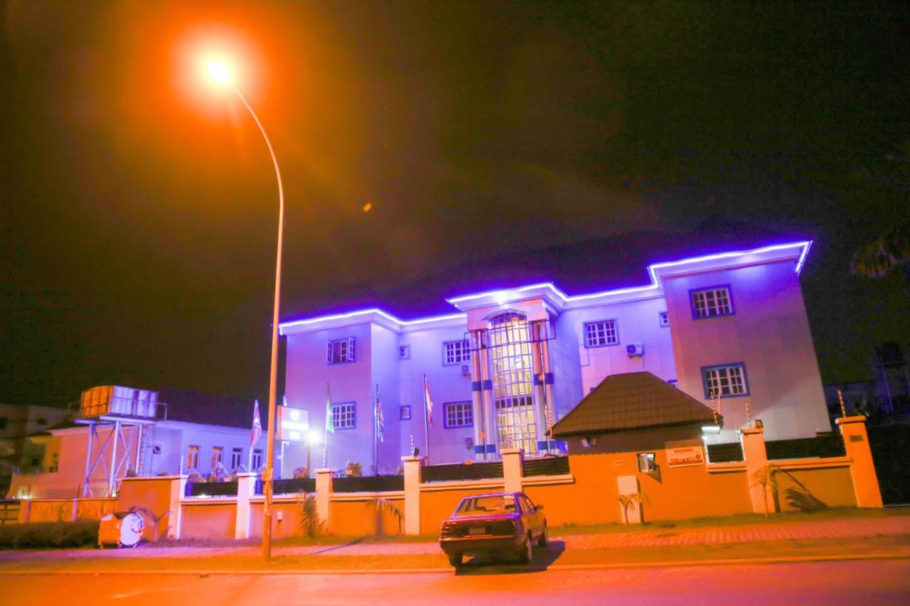 Western Dreams Hotel Abuja Exterior photo
