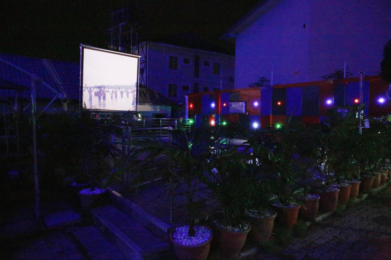 Western Dreams Hotel Abuja Exterior photo