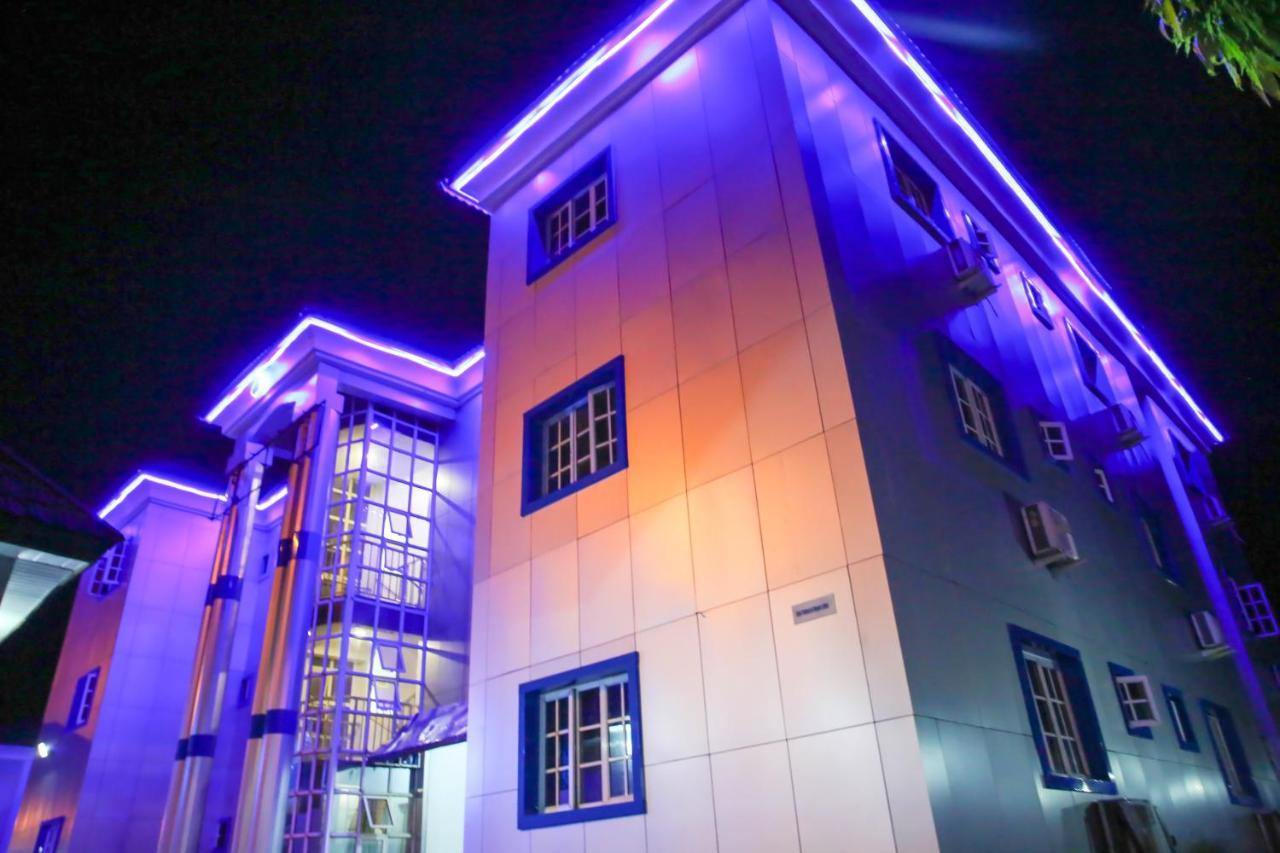 Western Dreams Hotel Abuja Exterior photo